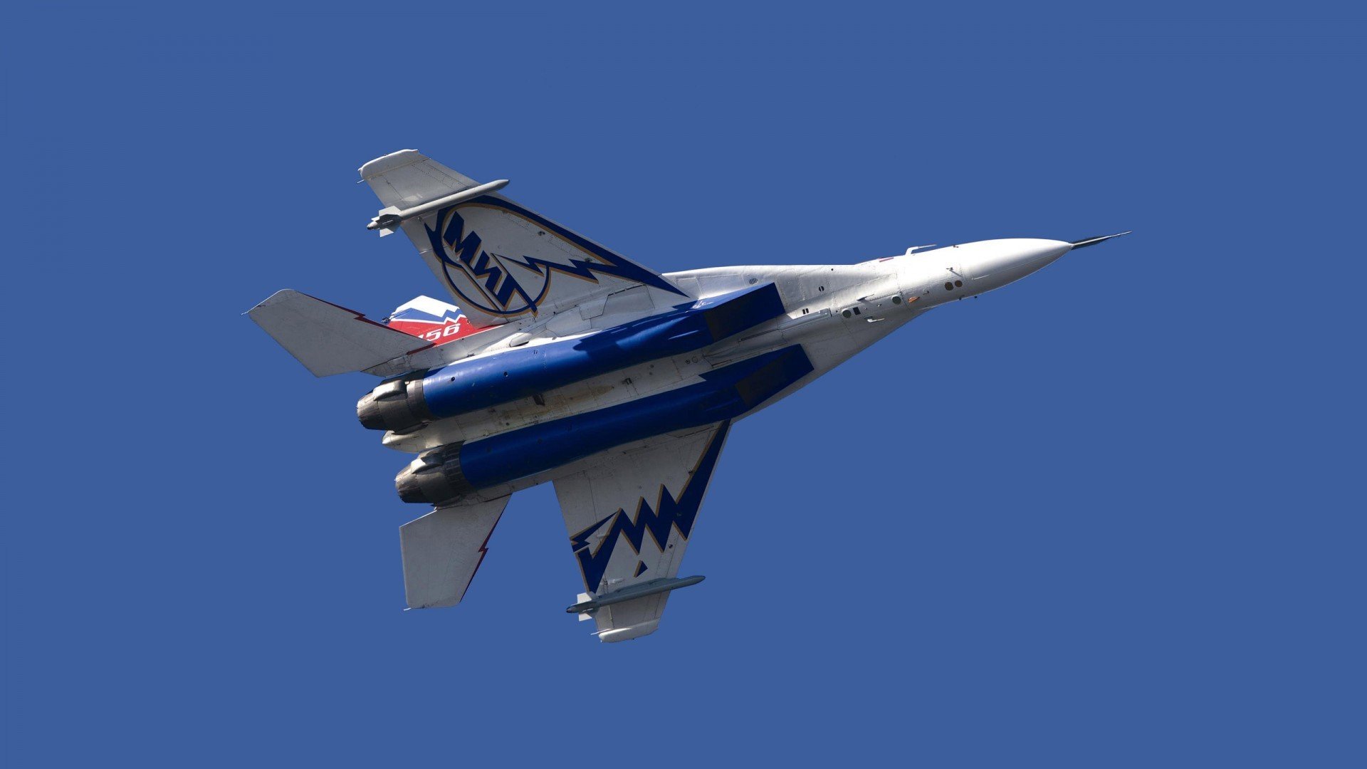 巴黎圣日耳曼在法甲继续领跑,豪华阵容难敌