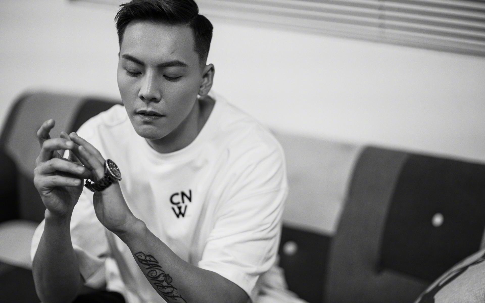 开云入口-米兰双雄战火升级，争夺意甲冠军激烈非常