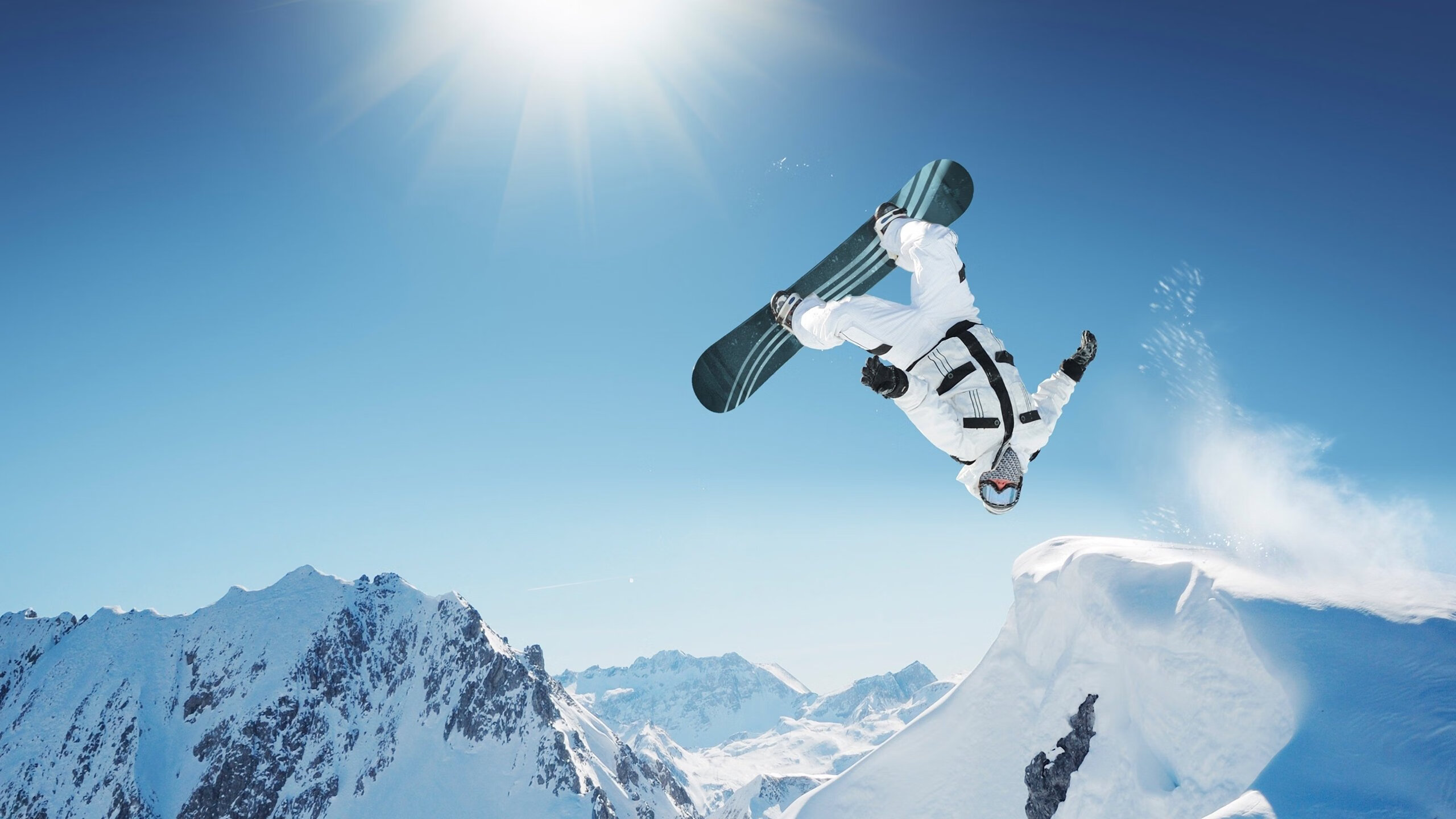 安娜·路易莎·斯利亚赫提卡斯在南美锦标赛中获得女子反曲弓金牌